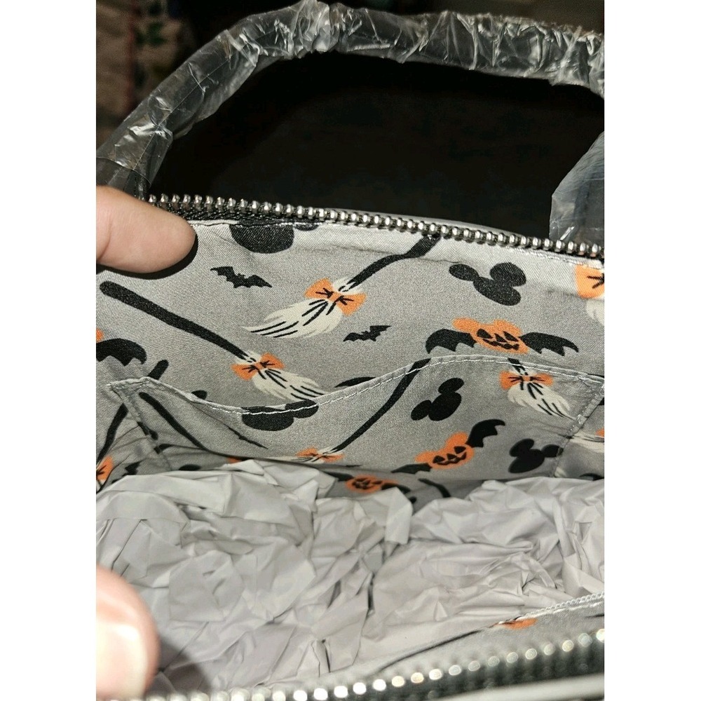 Disney Loungefly Mickey Minnie Vampire Witch Halloween Crossbody Purse Bag NWT - Picture 5 of 8